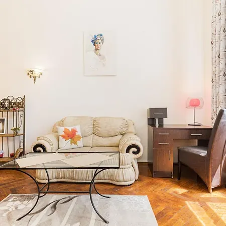 Sabin Private Parking Apartment Brașov